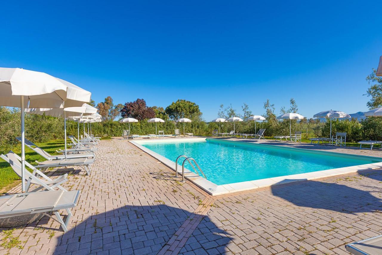 Glamping Gli Etruschi Hotel Piombino Exterior photo