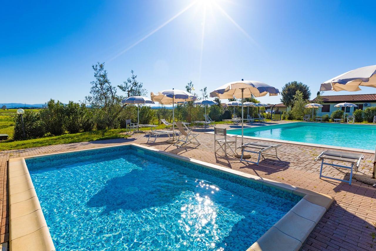 Glamping Gli Etruschi Hotel Piombino Exterior photo